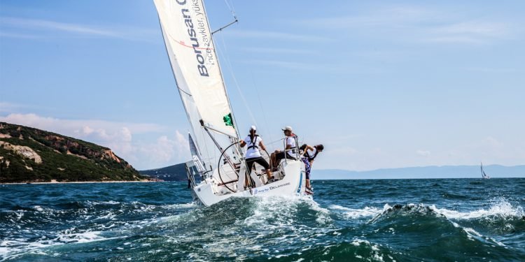 DENİZ KIZI ULUSAL KADIN YELKEN KUPASI ULUSLARARASI BOYUTA ULAŞTI