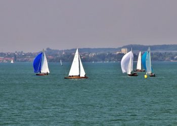 DENİZCİ KADINLAR ”BARIŞA YELKEN” AÇIYOR
