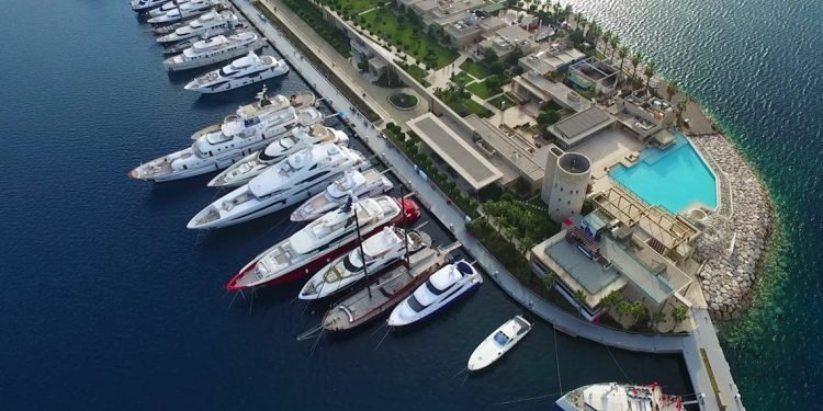 YABANCI BAYRAKLI YATLAR TÜRKİYE’DE 5 YIL DAHA KALABİLECEK