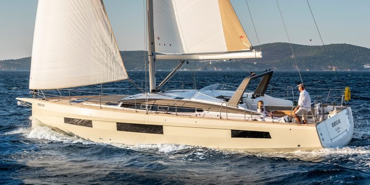 SINIFININ EN GENİŞ TEKNESİ﻿: MOMENTA 45﻿