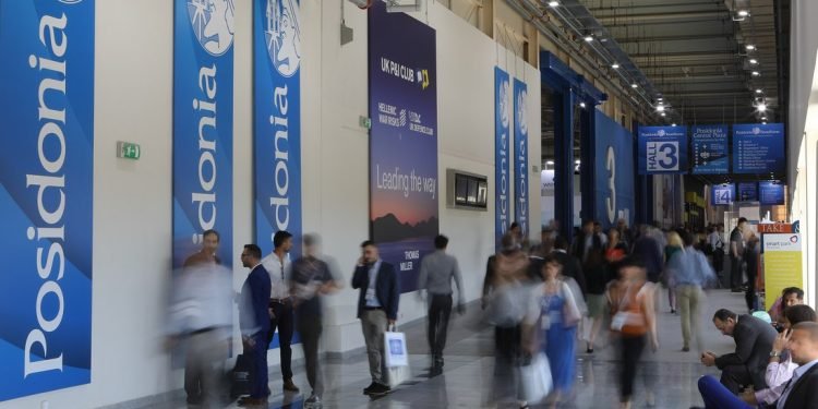 Dynamic will exhibit its boat cleaning robot at Posidonia