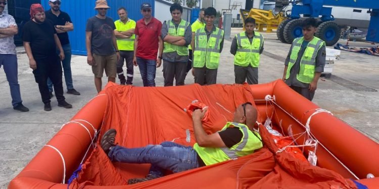 ASBAŞ ve Serenity Yachts’tan “Denizde Hayatta Kalma” eğitimi