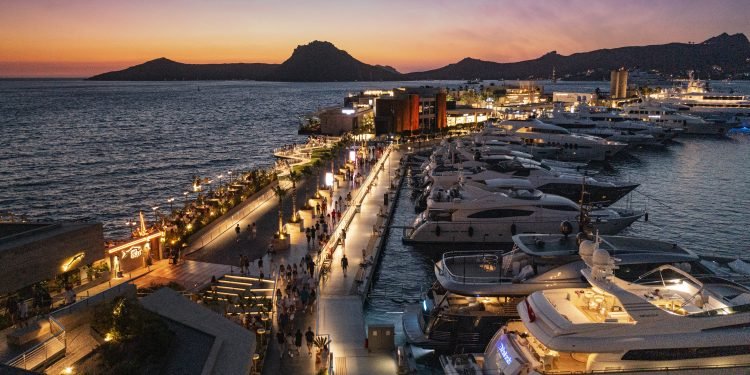 Yalıkavak Marina zirveyi hedefliyor