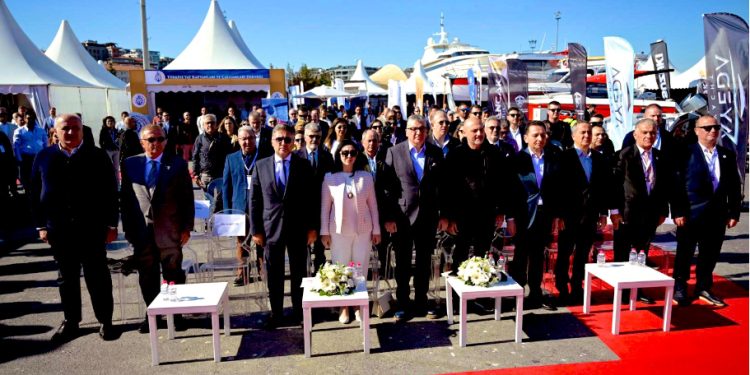 The Bosphorus Boat Show Has Begun