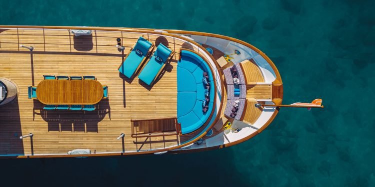 Fütüristik Teknoloji ve Klasik Estetiğin Harmonisi: Far Niente